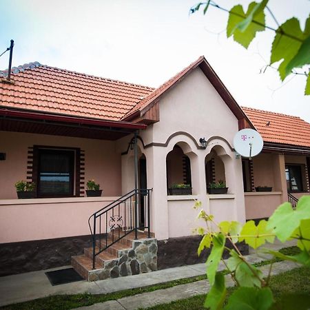 Erika'S Holiday Cottage Peris Bagian luar foto