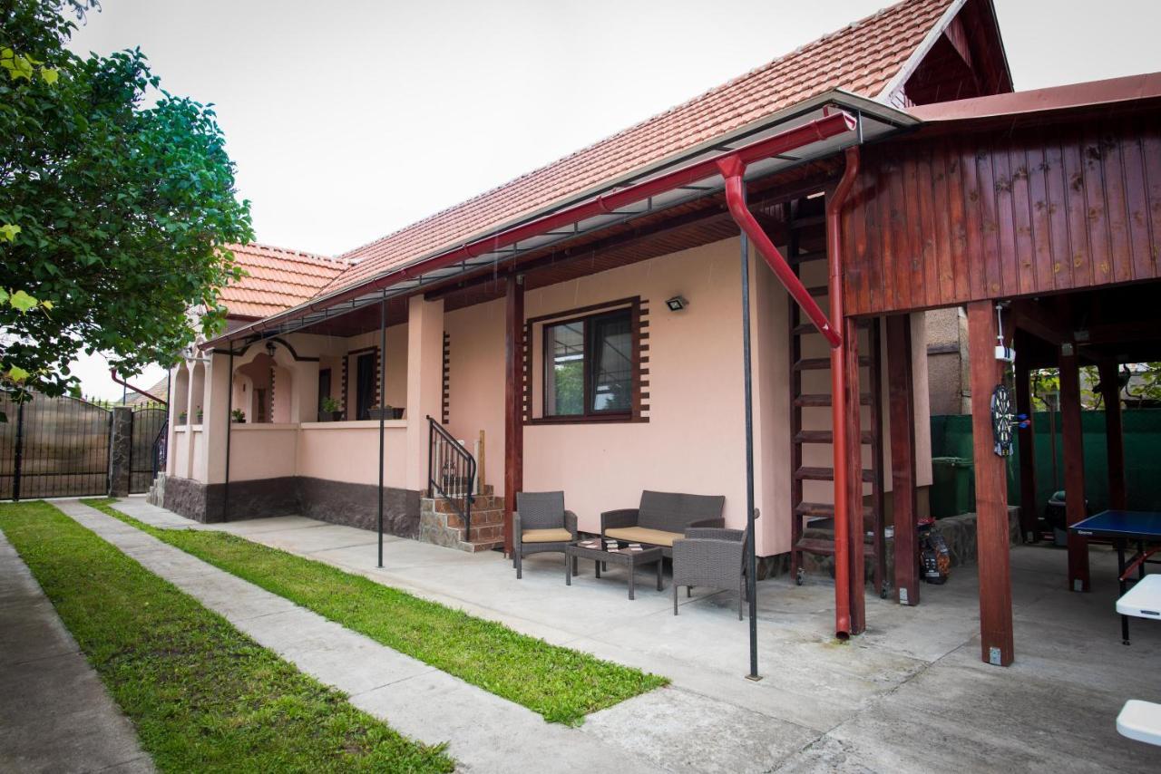 Erika'S Holiday Cottage Peris Bagian luar foto